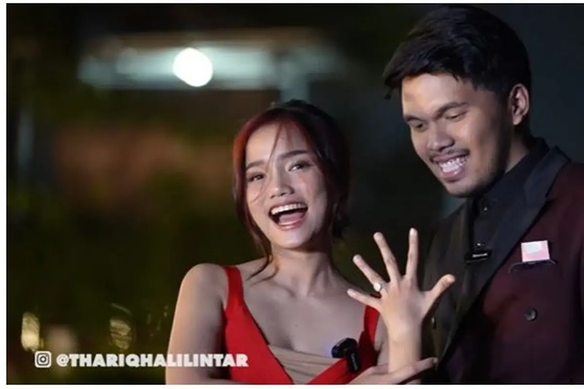 6 Momen Romantis Thoriq Halilintar Beri Cicin ke Fuji, Jadi Lambang Keseriusan