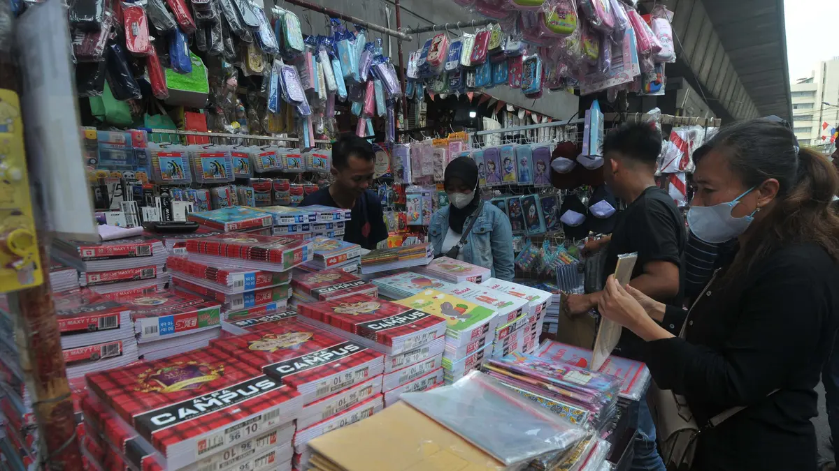 Foto Penjualan Buku Tulis Hari Ini - Foto Terbaru Terkini | Liputan6.com