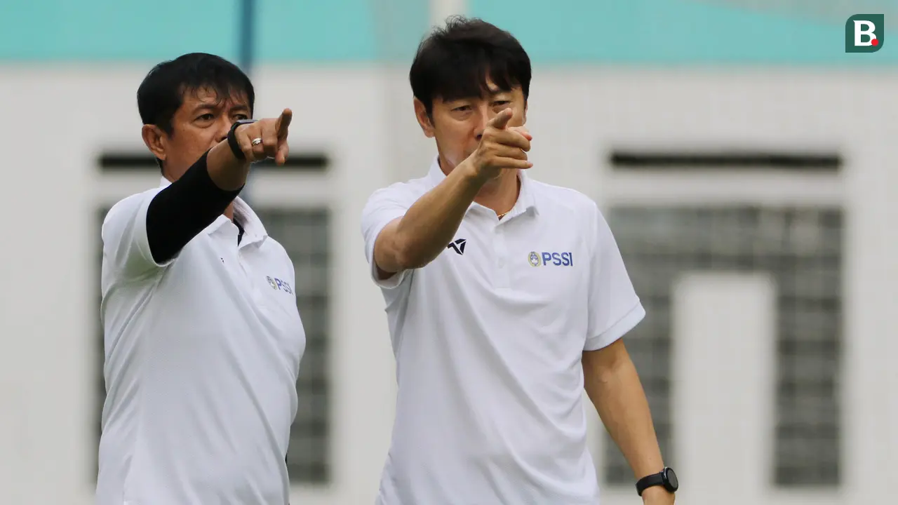 Manajer pelatih Timnas Indonesia, Shin Tae-yong dan Indra Sjafri
