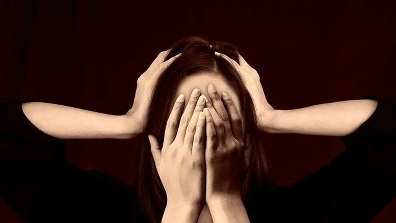Ilustrasi beda bipolar dan mood swing