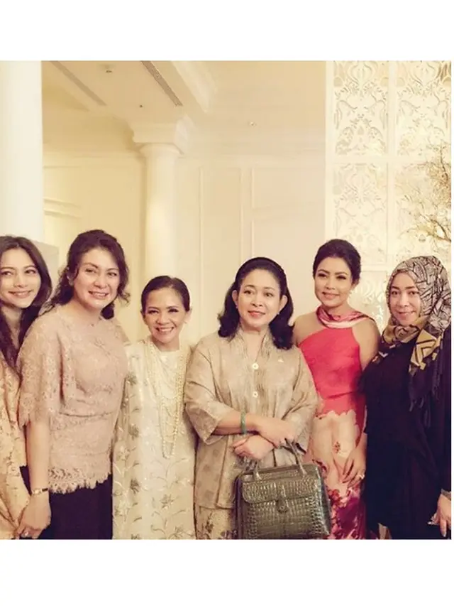 6 Potret Kedekatan Mayangsari dengan Titiek Soeharto, Penuh Kehangatan