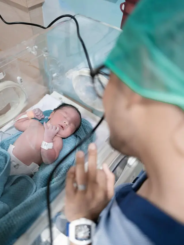 Makna Nama Bayi Laki-Laki Shandy Purnamasari dan Gilang Widya (credit: instagram/juragan_99)