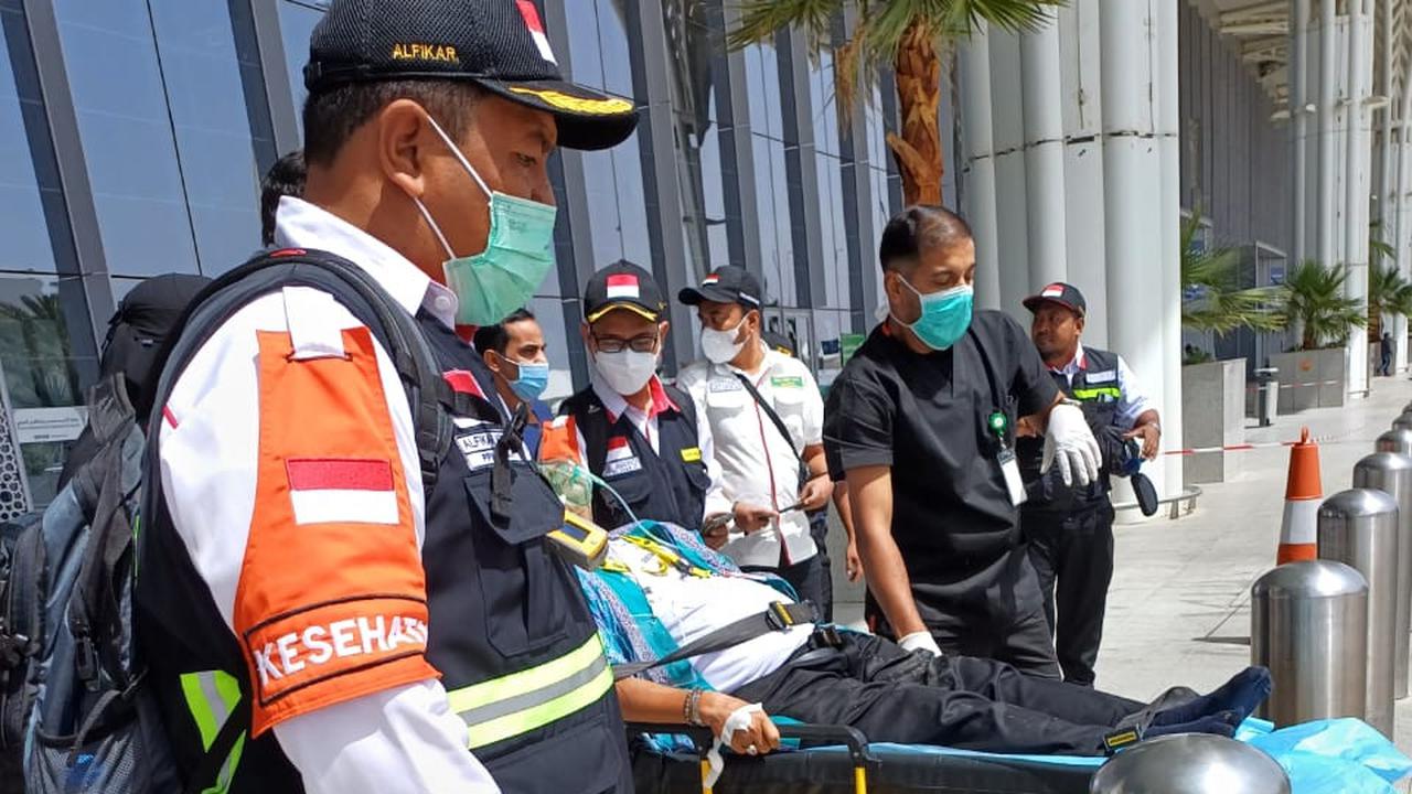 Achmad Suhadak (54), jemaah haji asal Kabupaten Gresik, Jawa Timur meninggal dunia beberapa saat setelah mendarat di Bandara Internasional Amir Mohammed bin Abdul Aziz (AMAA), Madinah, Sabtu (27/5/2023) siang Waktu Arab Saudi (WAS). (Nafiysul Qodar/Liputa