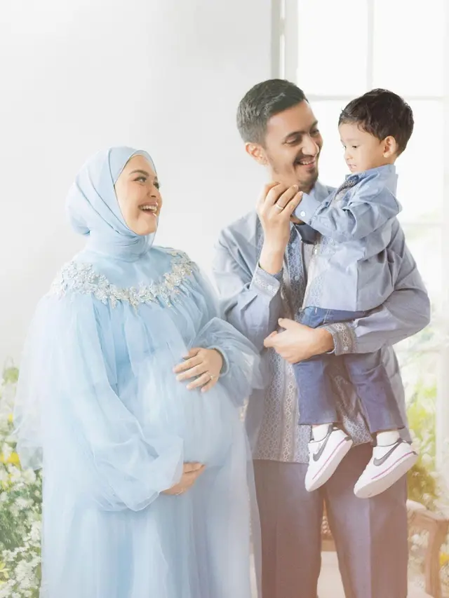 Vebby Palwinta Melahirkan Anak Kedua, Ini 8 Potret Perjalanan Kehamilannya