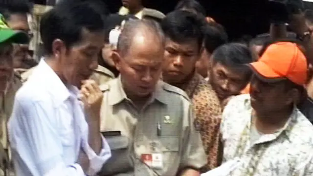 Rumah Susun Tanah Tinggi Dibenahi, Kali Pademangan Masih Penuh Sampah