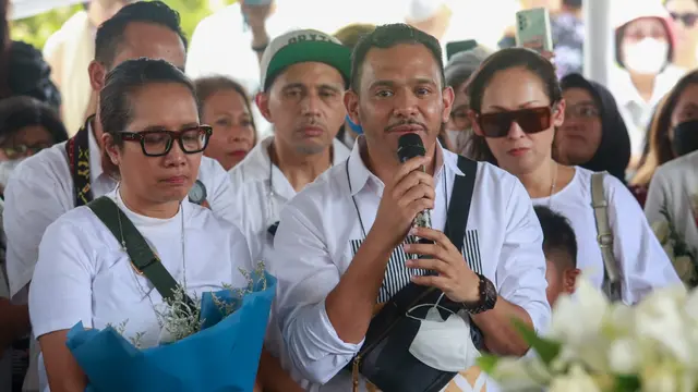 Pemakaman Carlo Saba Kahitna