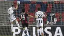 Striker Juventus, Alvaro Morata, mencetak gol ke gawang Bologna pada laga Liga Italia di Stadion Renato-Dall'Ara, Minggu (23/5/2021). Juventus menang dengan skor 4-1. (Michele Nucci/LaPresse via AP)