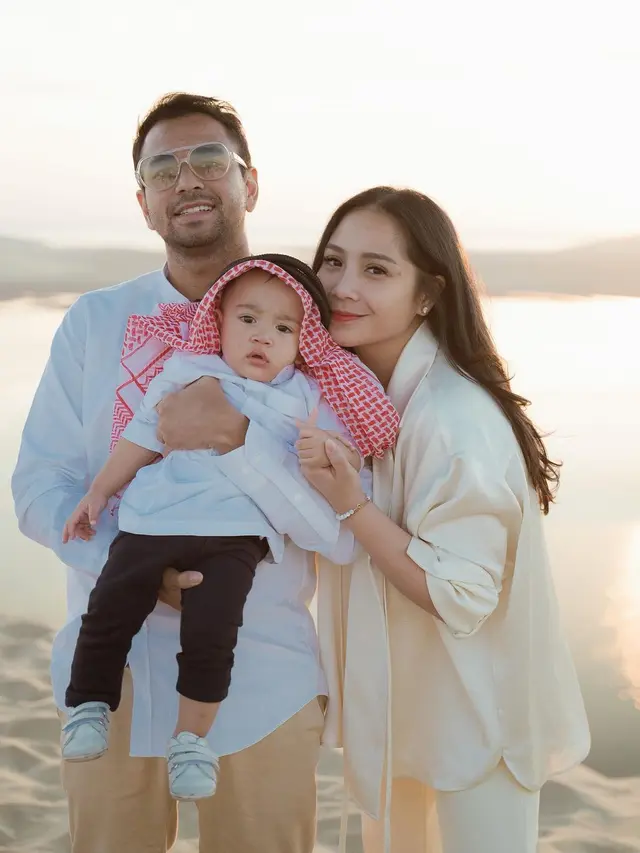 7 Potret Liburan Keluarga Raffi Ahmad dan Nagita Slavina di Gurun Pasir, Curi Perhatian