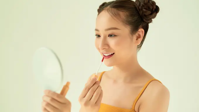 Lip Tint vs Lip Cream: Mana yang Lebih Tahan Lama dan Cocok Buat Daily Look?