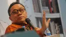 Ketua MPR RI Zulkifli Hasan menyampaikan pandangannya saat menjadi pembicara dalam bedah buku "Kebudayaan dalam Politik" di Taman Ismail Marzuki, Jakarta, Rabu (11/3/2015). (Liputan6.com/Herman Zakharia)