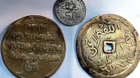 Koin dan medali, harta karun di Pulau Nangka, Selat Malaka. (The Star)