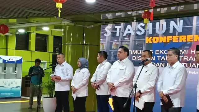 Menteri Perhubungan (Menhub) Dudy Purwagandhi di Stasiun Gambir, Selasa (10/2/2026). (Foto: Liputan6.com/Maulandy R)