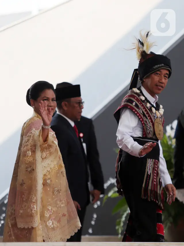 Jokowi Hadiri Sidang Tahunan Pakai Baju Adat Tanimbar Maluku