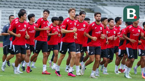 Foto: Indra Sjafri Matangkan Taktik Skuad Timnas Indonesia U-22 Jelang Hadapi Mali di Laga Uji Coba