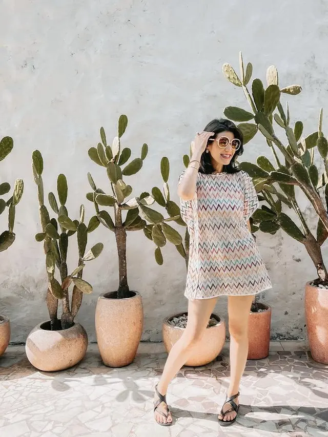 Gaya Hot Mom Carissa Putri Saat Berlibur di Bali, credit: Instagram @carissa_puteri.