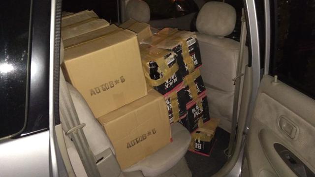 Polisi menyita ratusan botol miras yang diduga akan dijual pada libur panjang Natal, terutama pada perayaan tahun baru 2018. (Foto: Liputan6.com/Polres Cilacap/Muhamad Ridlo)