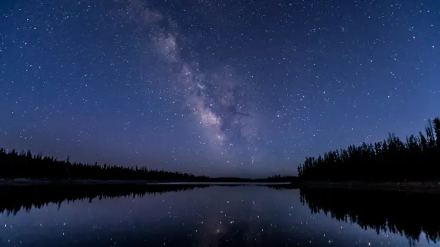 Ilustrasi Langit Malam (Unsplash/Jackson Hendry)