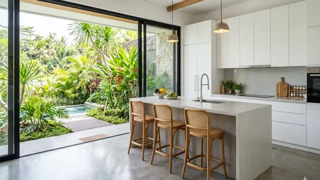 Dapur Semi Terbuka dengan Pintu Geser Kaca