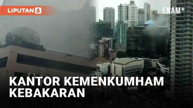 Kantor Kementerian Hukum dan Hak Asasi Manusia di Jl. HR Rasuna Said, Jakarta Selatan terbakar Kamis (8/12/2022) pukul 11.05 WIB. Titik kebakaran terjadi di gudang penyimpanan barang milik negara (BMN). Sebanyak 13 unit mobil dan 65 petugas pemadam k...