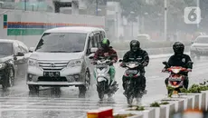 BMKG: Hujan di Jakarta saat Kemarau Bukan Hasil Modifikasi Cuaca