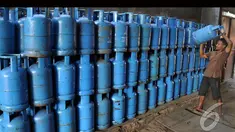PT Pertamina (Persero) kembali menaikkan harga Liquified Petroleum Gas (LPG) 12 kg yang semula Rp134.000 menjadi Rp142.000.