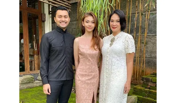 7 Potret Kebersamaan Anjasmara dengan Sang Putri, Bak Kakak Beradik