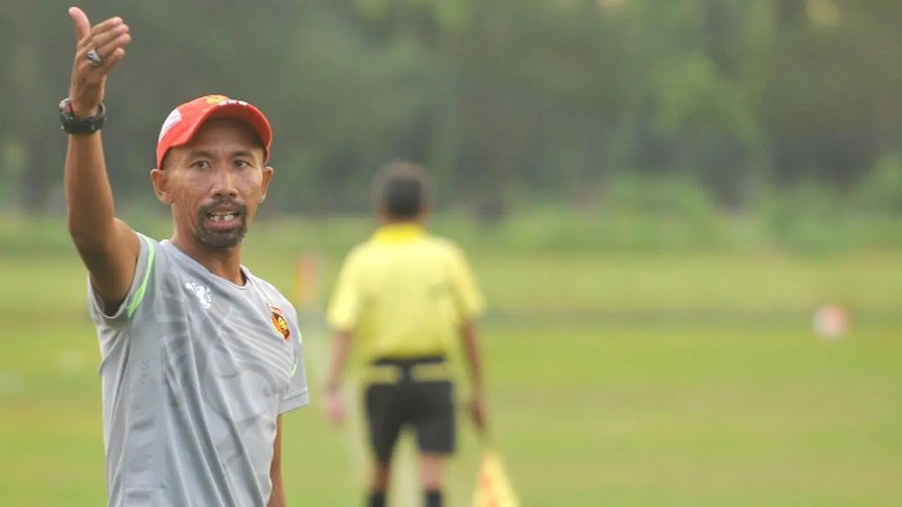 Uston Nawawi