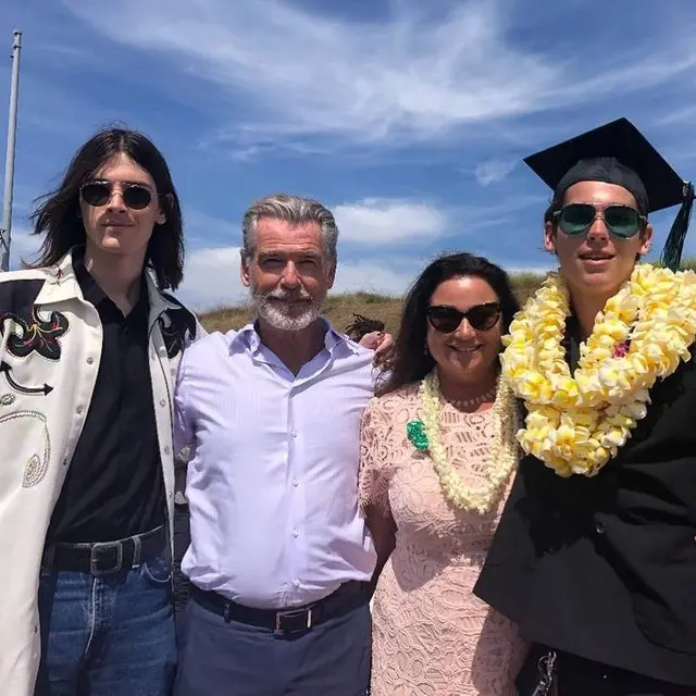 Beri Pesan Menyentuh, Ini 5 Momen Wisuda Paris Brosnan Putra Bungsu Aktor James Bond