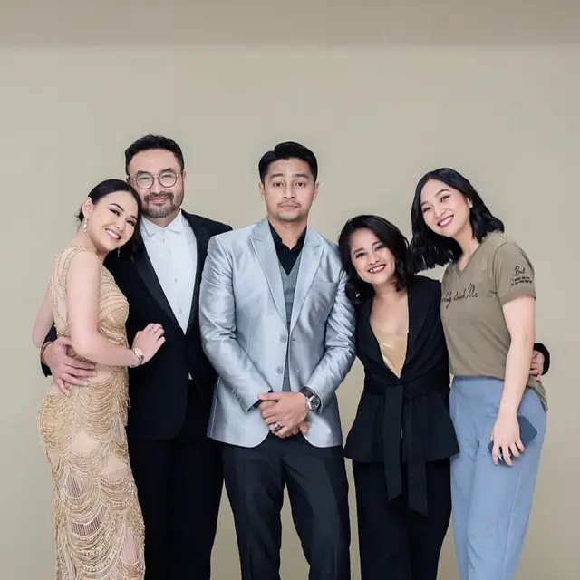 Borong Penghargaan, Ini 6 Potret Pemain Ikatan Cinta di Indonesian Drama Series Awards