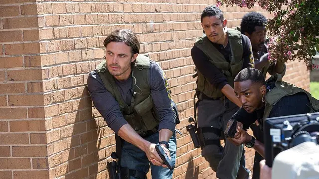 Triple 9 (2016) (Foto; IMDb)