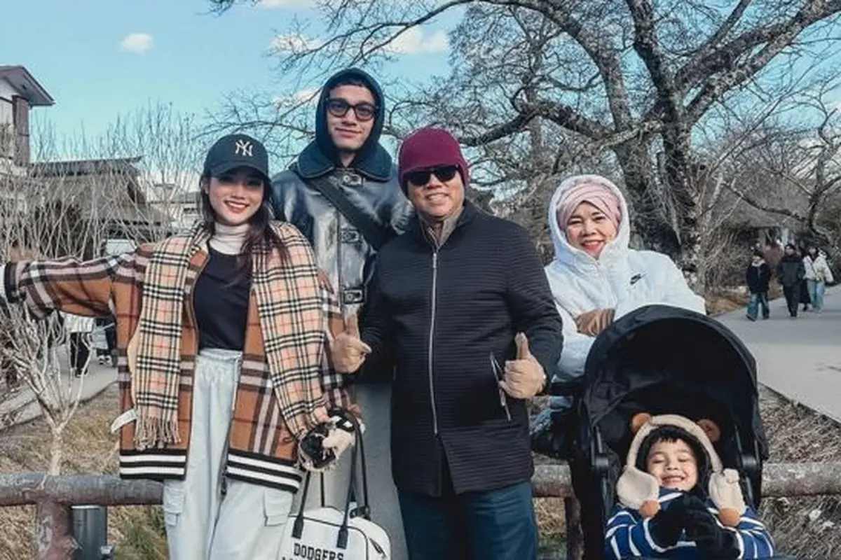 Potret Liburan Seru Fuji An dan Keluarga di Jepang (credit: instagram/fuji_an)