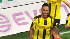 Striker Borrusia Dortmund, Pierre-Emerick Aubameyang, terpilih menjadi pemain terbaik Bundesliga pekan ke-23.