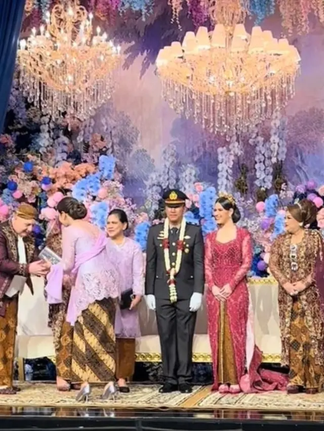 Kahiyang Ayu berkebaya (TikTok/ekanoong)