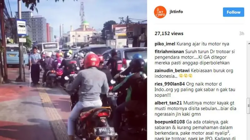 Aksi Pengguna Motor Rampas Hak Pejalan Kaki dan Tunanetra