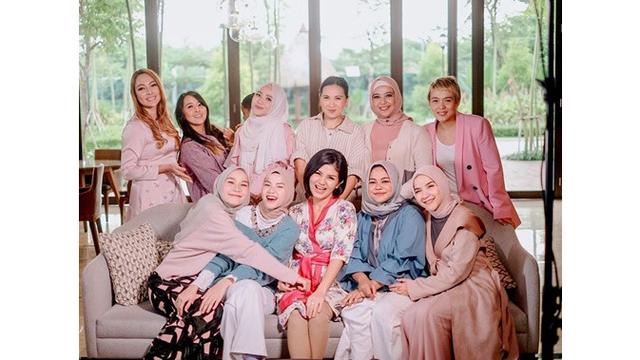 Ingat Siska Di Sinetron Di Sini Ada Setan Ini 7 Potret Terbaru Diva Nadia Hot Liputan6 Com