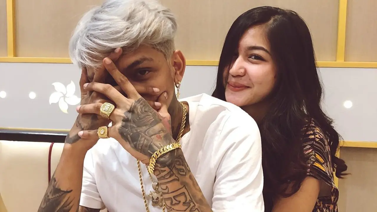 Sebut Istrinya Hamil di Luar Nikah, Ini 6 Momen Romantis Young Lex dan Sang Istri