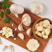 garlic/copyright freepik/jcomp