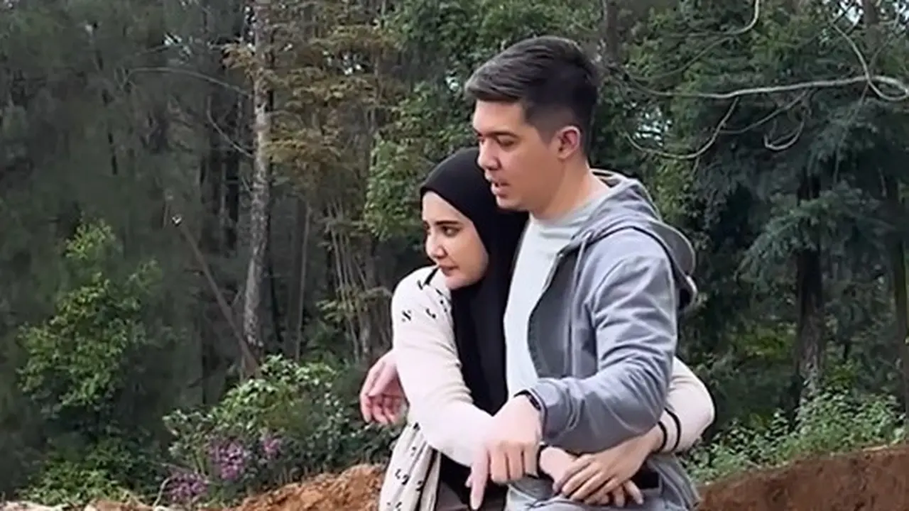 rwansyah dan Zaskia Sungkar bangun vila (Instagram/irwansyah_15)