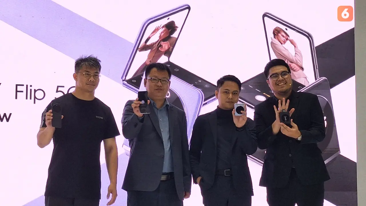 Peluncuran Tecno Phantom V Flip di Jakarta