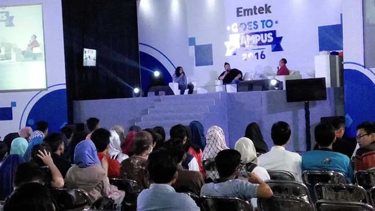 Jadi Komika Itu Tak  Butuh Bakat Tapi Kerja Keras
