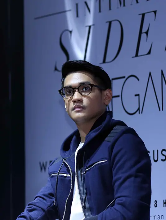 Saat bulan Ramadan tiba, Afgan teringat saat-saat masih kecil. Banyak hal yang membuatnya kangen, diantaranya,kumpul bersama keluarga hingga pesantren kilat. Banyak yang membuat kangen suasana Ramadan jaman dulu. (Nurwahyunan/Bintang.com)