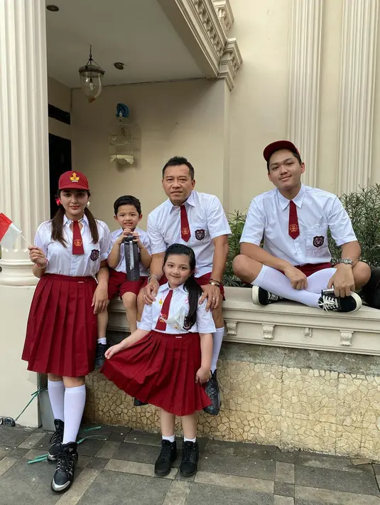 Keluarga besar Ashanty dan Anang Hermansyah (Instagram/ananghijau)