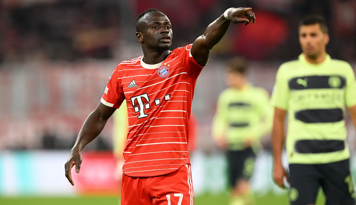 Reaksi striker Bayern Munchen, Sadio Mane saat menghadapi Manchester City pada laga leg kedua perempatfinal Liga Champions 2022/2023 di Allianz Arena, Munich (19/4/2023). Sadio Mane yang sejak awal musim 2022/2023 membela Bayern Munchen setelah meninggalkan Liverpool ini dilahirkan pada 10 April 1992 di Bambali, Senegal. (AFP/Christof Stache)