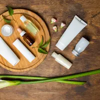 ilustrasi produk skincare/copyright&nbsp;freepik.com/freepik