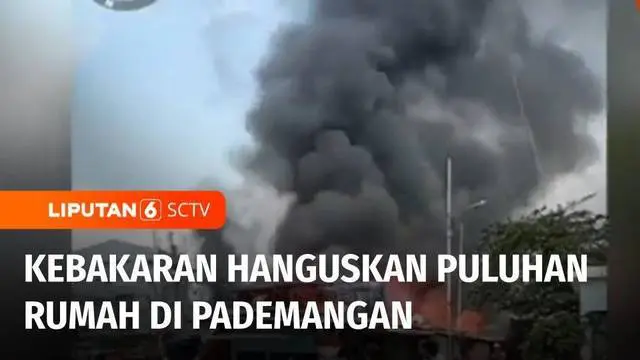 Puluhan rumah di kawasan padat penduduk, di Kampung Muka, Pademangan, Jakarta Utara, terbakar, Selasa siang. Sumber api diduga berasal dari korsleting listrik salah satu rumah yang ditinggal mudik lebaran.