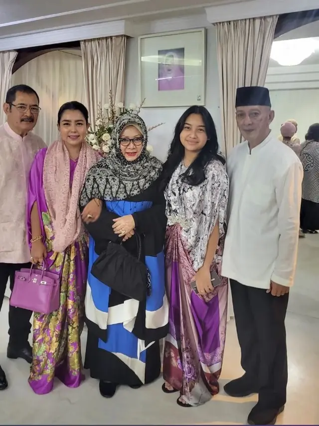 Mayangsari dan keluarga Cendana (Instagram/mayangsari_official)