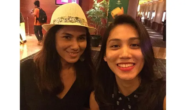 7 Potret Athira Farina dengan Seleb, Pilot yang Dijodohkan Irwan Mussry untuk El Rumi