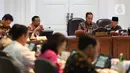 Presiden Joko Widodo dan Wakil Presiden Ma'ruf Amin memimpin rapat terbatas penanganan kekerasan terhadap anak di Kantor Presiden, Kamis (9/1/2020). Jokowi meminta jajaran melakukan reformasi besar-besaran pada manajemen penanganan kasus kekerasan pada anak. (Liputan6.com/Angga Yuniar)