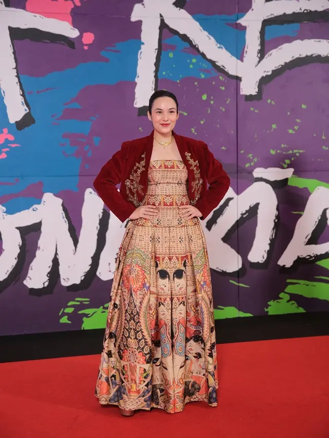 17 Potret Gaya Artis di Red Carpet FFI 2022, Dian Sastro hingga Anya Geraldine
