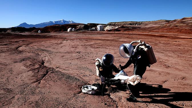 Foto dokumentasi dari team NHK Jepang, TEAM ASIA, Crew 191 MDRS (Mars Desert Research Station) 2018, Mars Society, Utah, USA